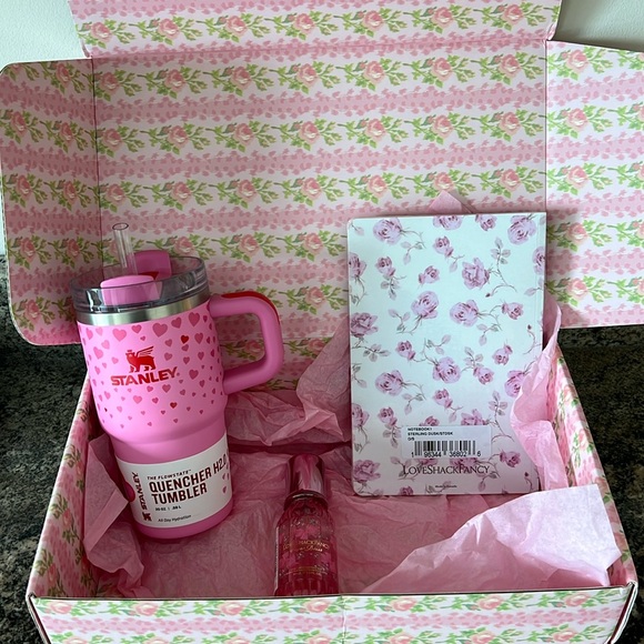 LoveShackFancy Other - LoveShackFancy •Stanley x Target Valentine’s Day Bundle 💕